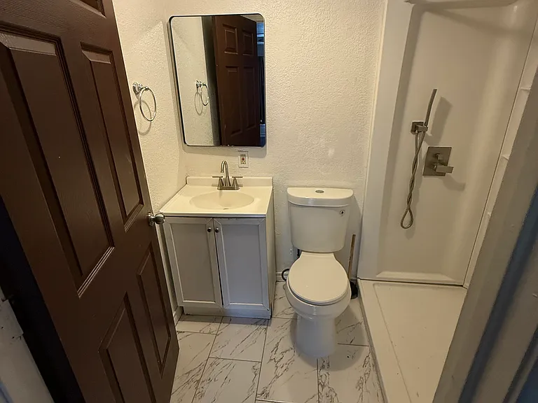 727 Circle Dr — Photo 11