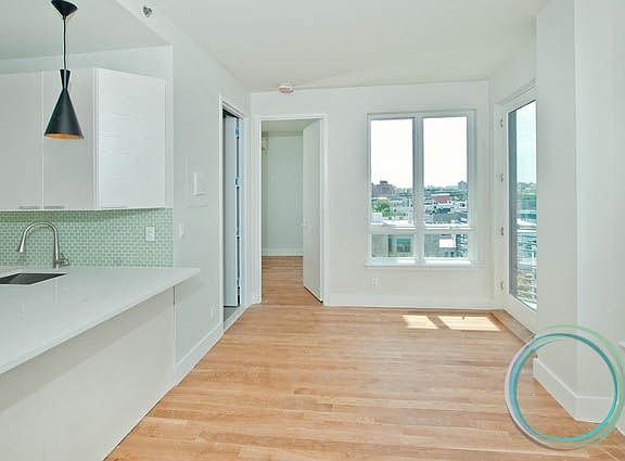 2nd image of 1433 Dekalb Ave APT 6D