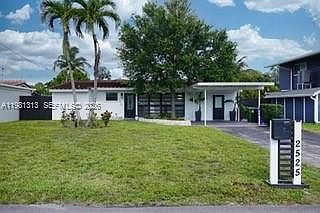 4th image of 2525 Tortugas Ln