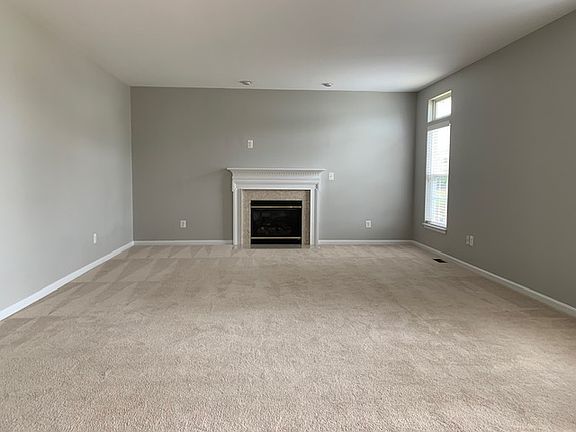 4th image of 5203 Linden Dr