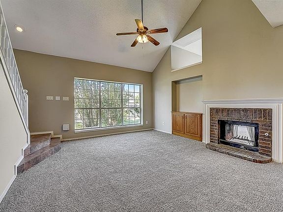 3rd image of 2209 Glen Heights Dr