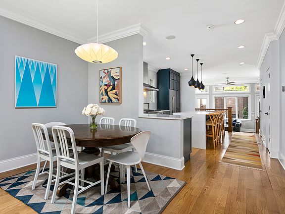 5th image of 2072 N Hoyne Ave