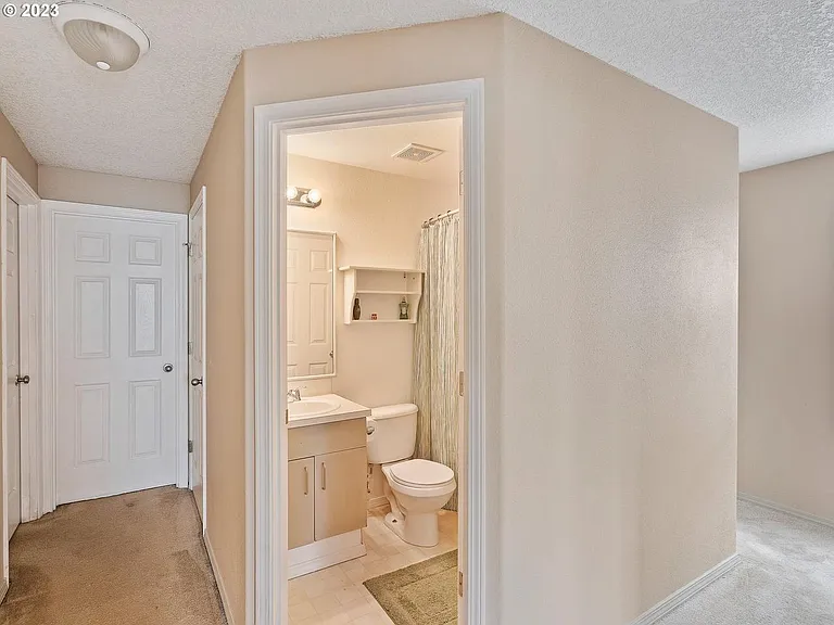 20653 SW Mabel St — Photo 8