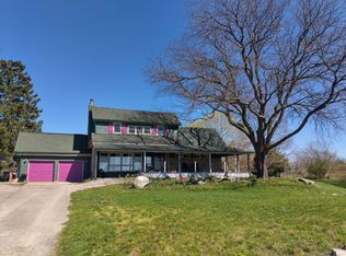 6877 S Durand Rd, Durand, MI 48429