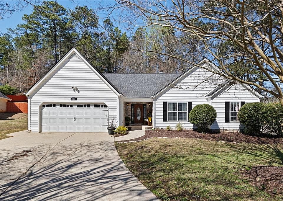 1st image of 161 Colonial Way