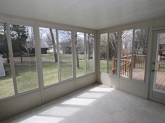 3rd image of 821 27th St
