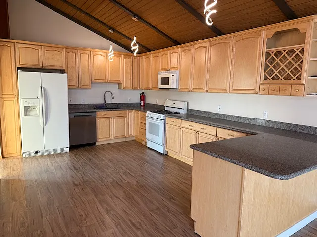 Large kitchen