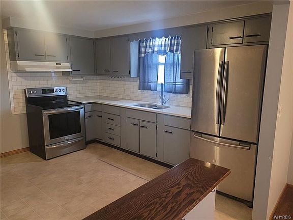 2nd image of 70 Theresa Dr