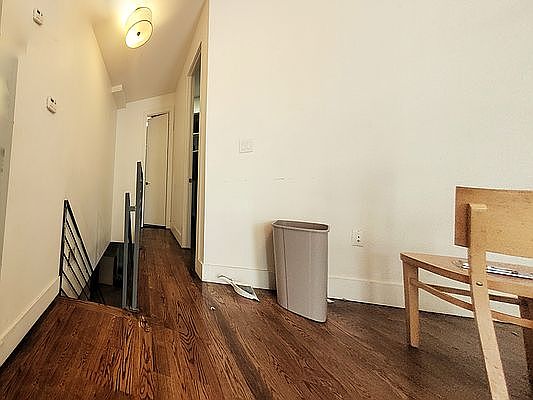 4th image of 352 Palmetto St #1B