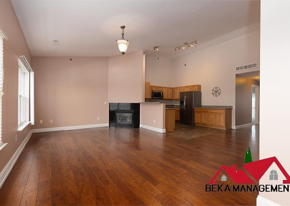 1st image of 43030 Strand Dr