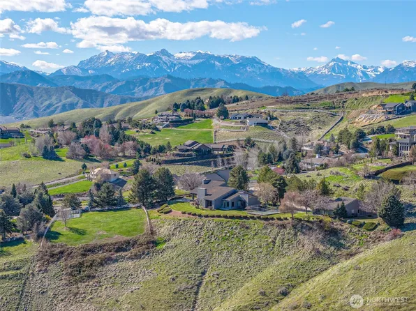 4333 Anna Lane, Wenatchee, WA 98801