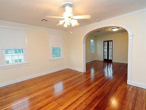 3rd image of 6216 Fontainebleau Dr
