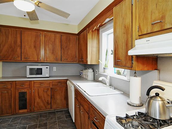 5th image of 22 Zimmer Ave
