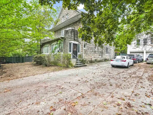 81-26 Austin Street image 7 of 30