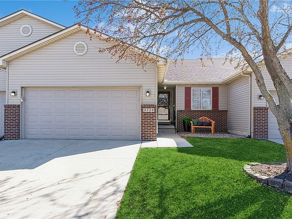 2nd image of 3119 SE Turnberry Dr