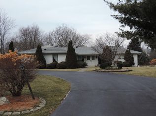 8S570 Boundary Hill Rd, Naperville, IL 60565