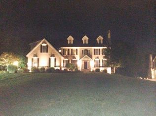 1131 Oak Hollow Dr, Downingtown, PA 19335