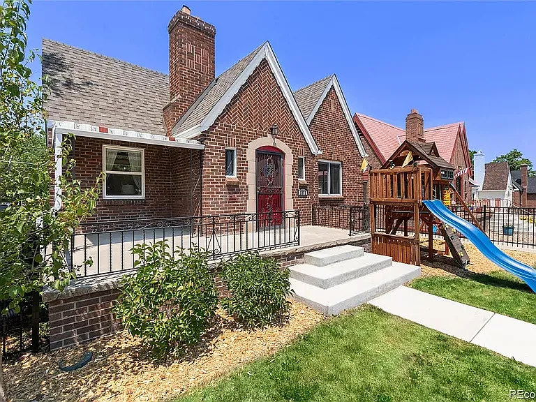 5 bed, 2368 sqft, $3,500 — Photo 1