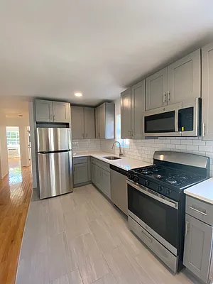 Rented by True Real Estate Group | media 11