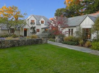 937 Greacen Point Rd, Mamaroneck, NY 10543