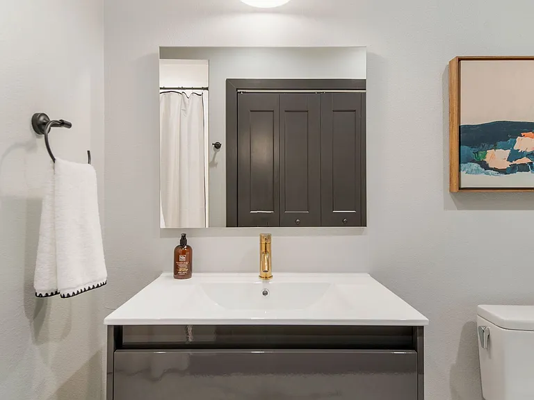 One Eleven Greenwood - Save Up to $500 OFF Your 1st Month's Rent! Move-In Deadlines Apply, Apply ... — Photo 14