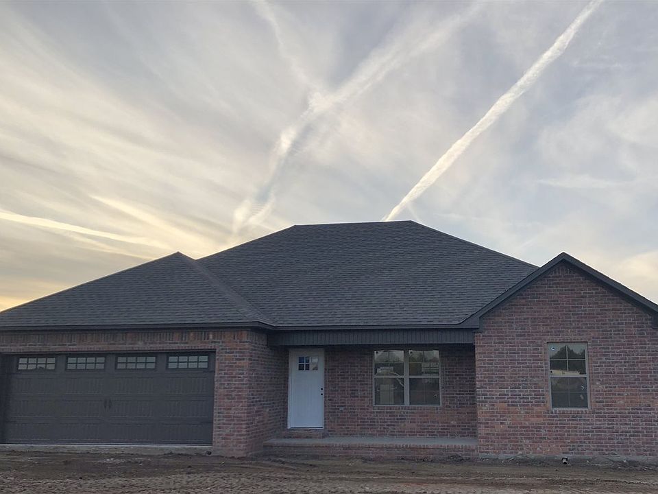 1st image of 104 Spencer Dr