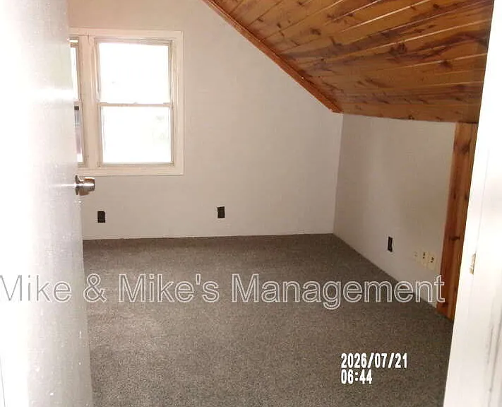 403 N 61st St — Photo 15