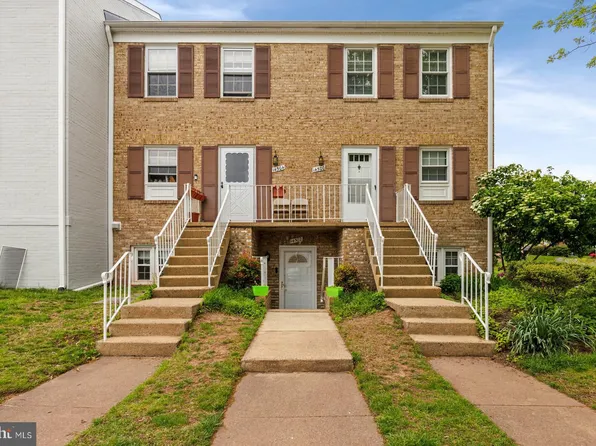 14502 Golden Oak Rd Unit 105A, Centreville, VA 20121