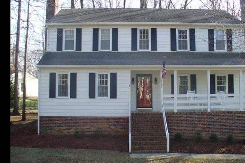 2nd image of 8009 Dulles Dr