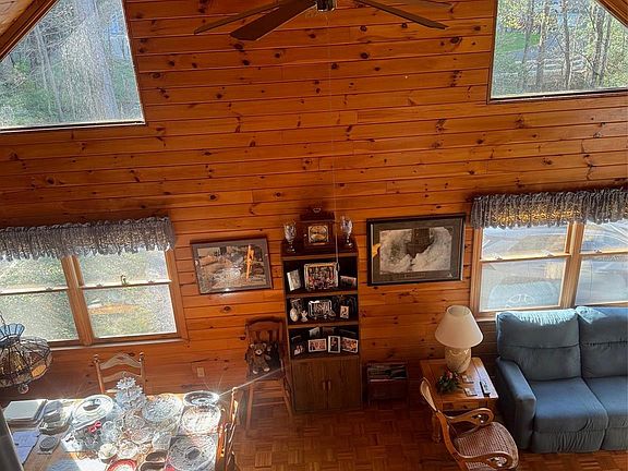 4th image of 315 N River Rd