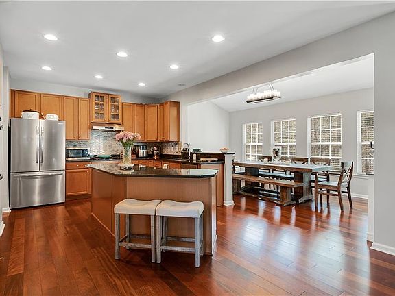 5th image of 3224 Lytham Ct