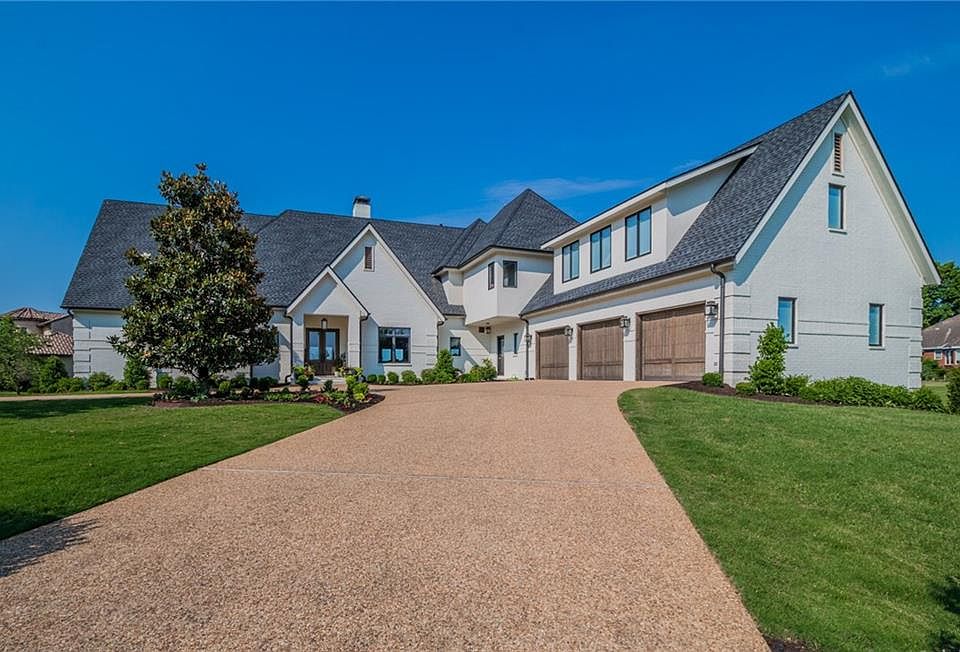 1st image of 4 W Pinnacle Dr