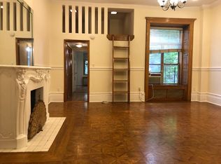 26 W 70th St #2B, New York, NY 10023