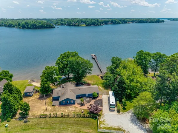 5200 Masons Ferry Rd, Clover, SC 29710