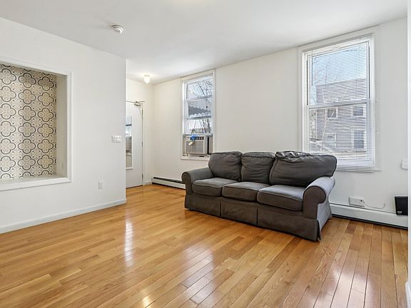 4th image of 66 Chestnut Ave Floor 1