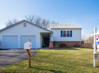 104 Scott Dr, Sterling, VA 20164