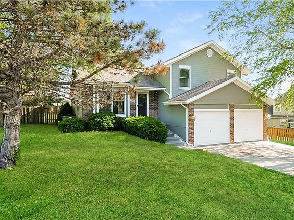 2nd image of 402 Amesbury Dr