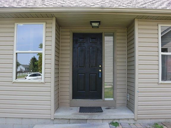 4th image of 221 Miller Dr