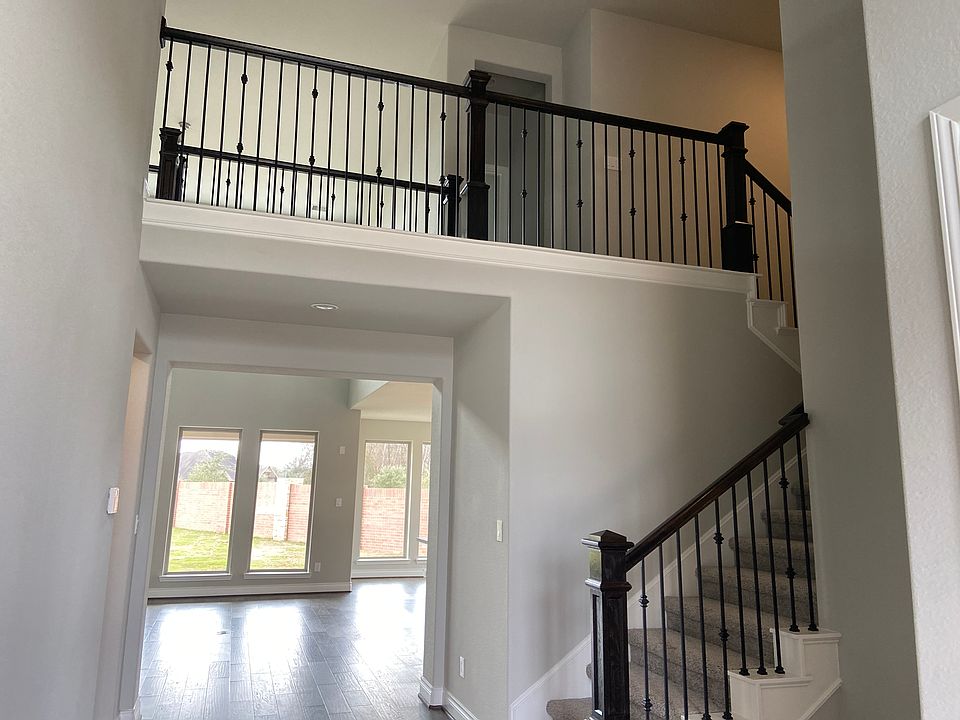 1st image of 30427 Garden Glenn Ct