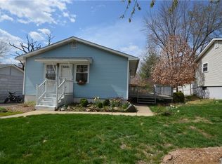 104 Madison Dr, Decatur, IL 62521