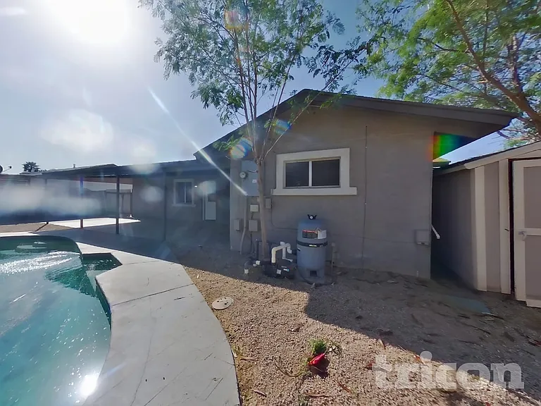 826 W Del Rio St — Photo 16