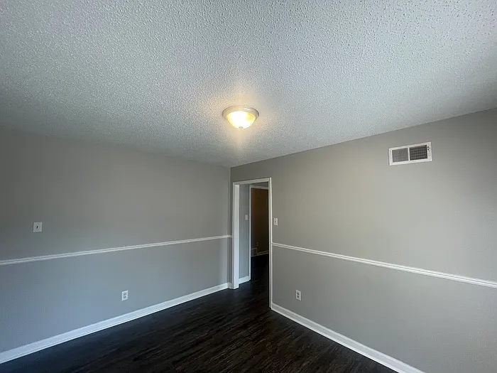 7028 Rose Trail Dr — Photo 6