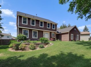 455 Highpoint Curv S, Maplewood, MN 55119