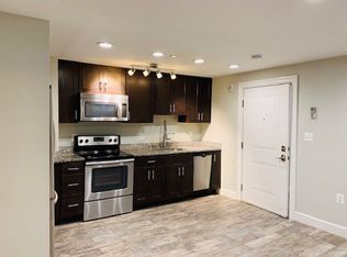 1749 T St NW #B-15, Washington, DC 20009