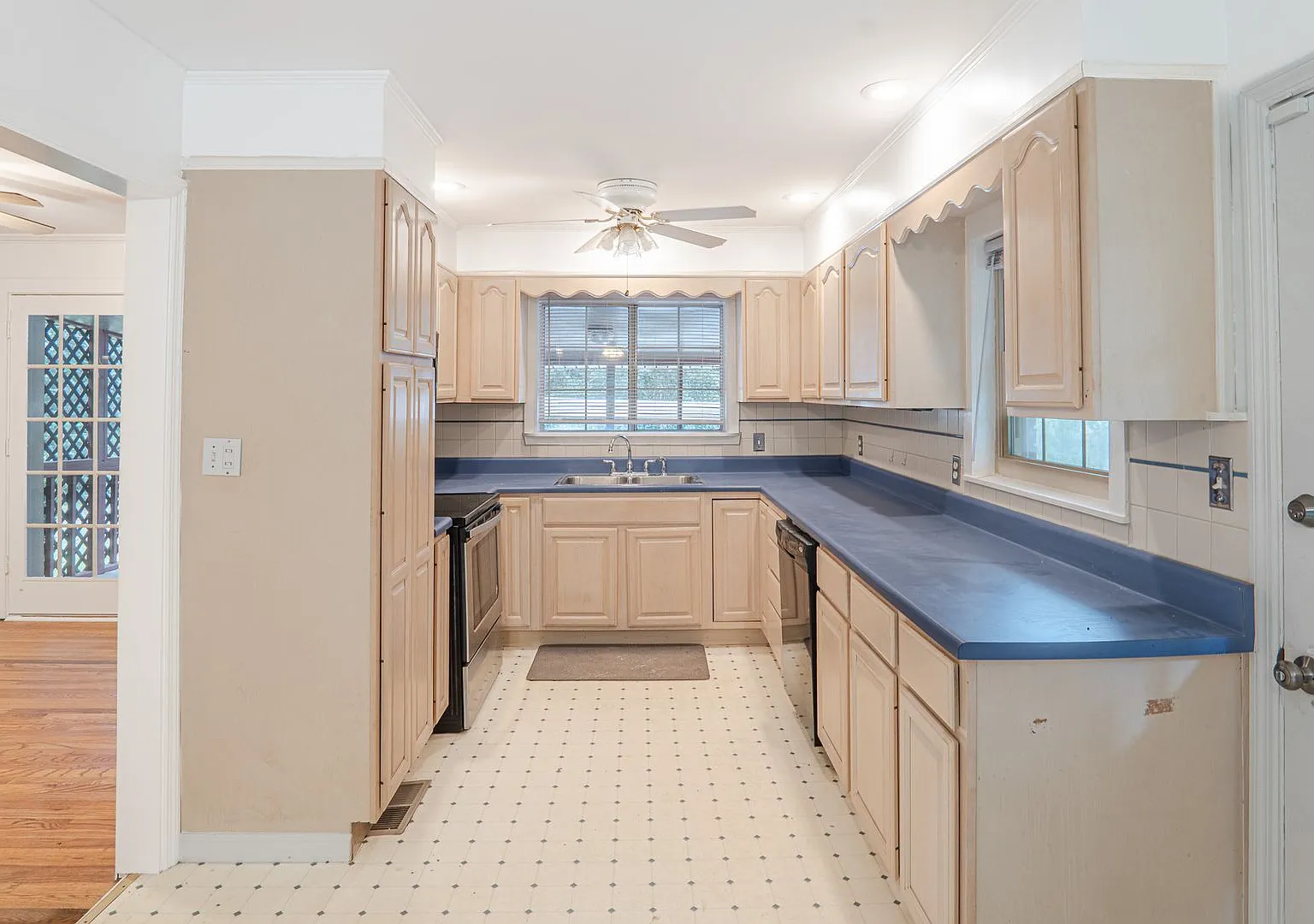 Updated 2BR/1.5BA Smyrna Home with Basement, New Porch & 2,072 Sq Ft — Photo 2