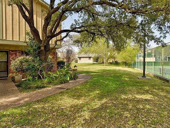 2nd image of 900 W Village Ln