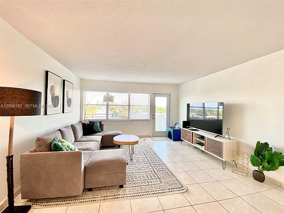2nd image of 401 Golden Isles Dr APT 505