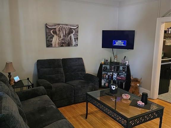5th image of 2296 Chandler Rd #2