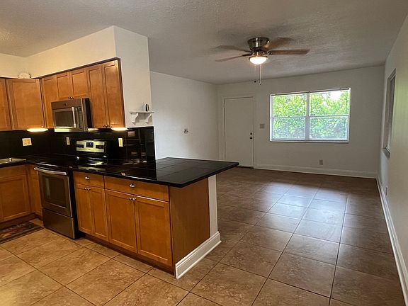 2nd image of 220 NE 18th Ave #1