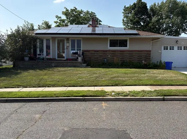 13 Lamont Rd, Burlington Township, NJ 08016